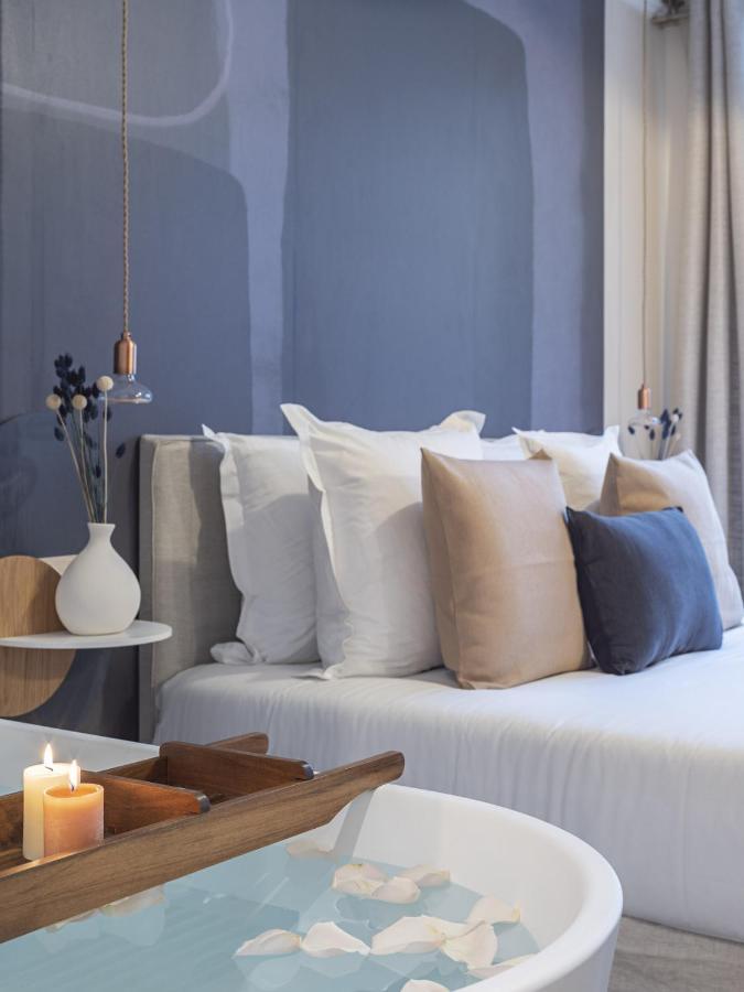 The Blue Suite On Champs Elysees Avenue Paris Exterior foto